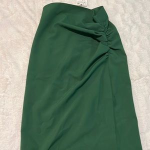 Zara hunter green midi skirt size medium